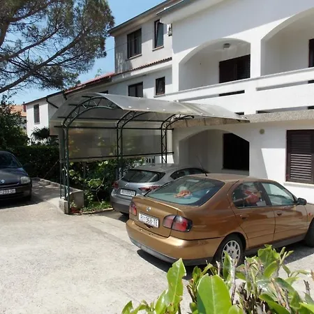 In With Terrace, Wifi, Washing Machine * Malinska